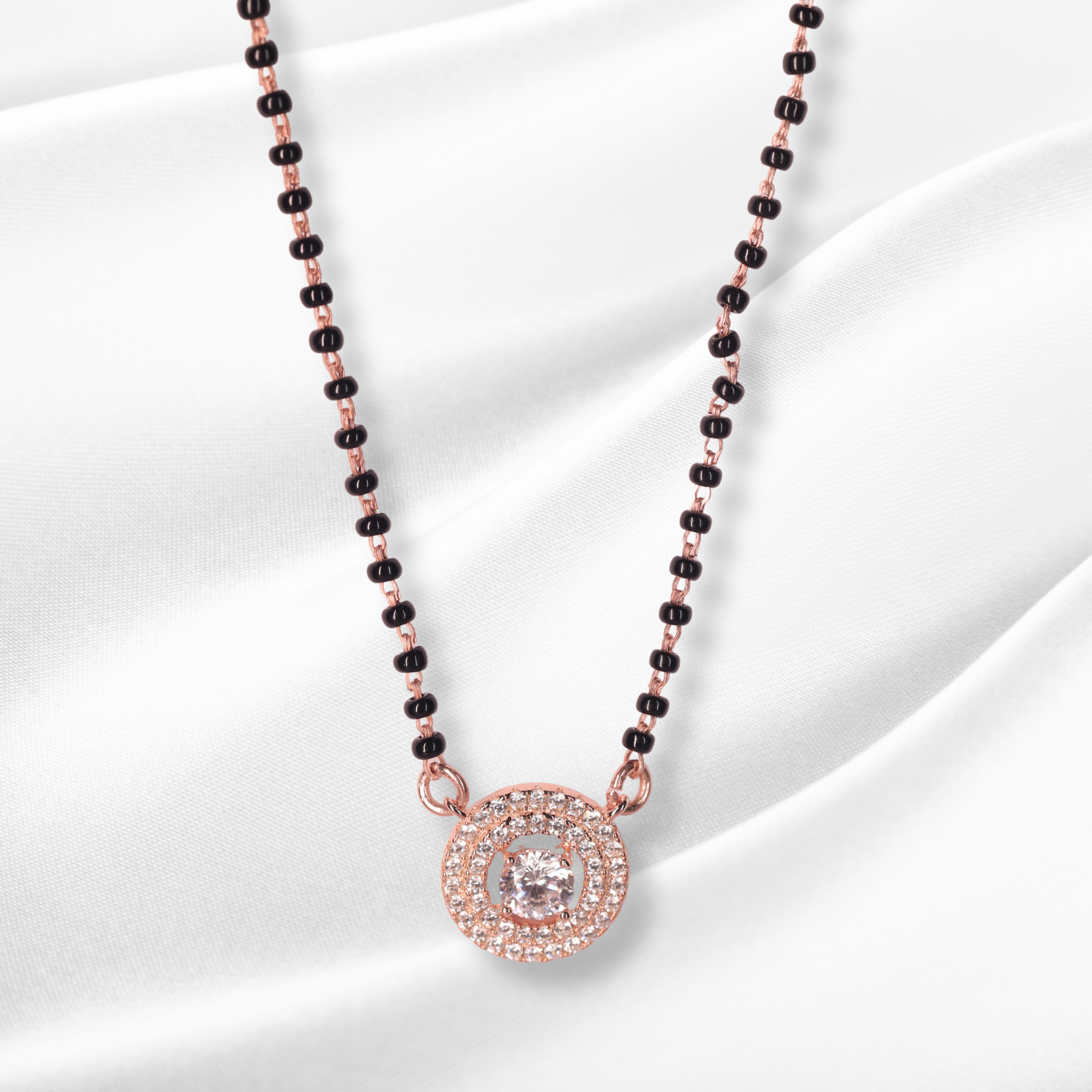 Arvana Elegant Mangalsutra – Circle of Commitment