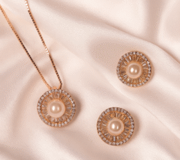 Lustrous pearl shaped set